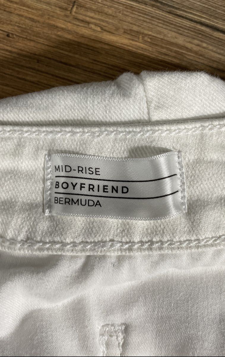 Lane Bryant Women's White Mid-Rise Boyfriend Bermuda Shorts Sz 16