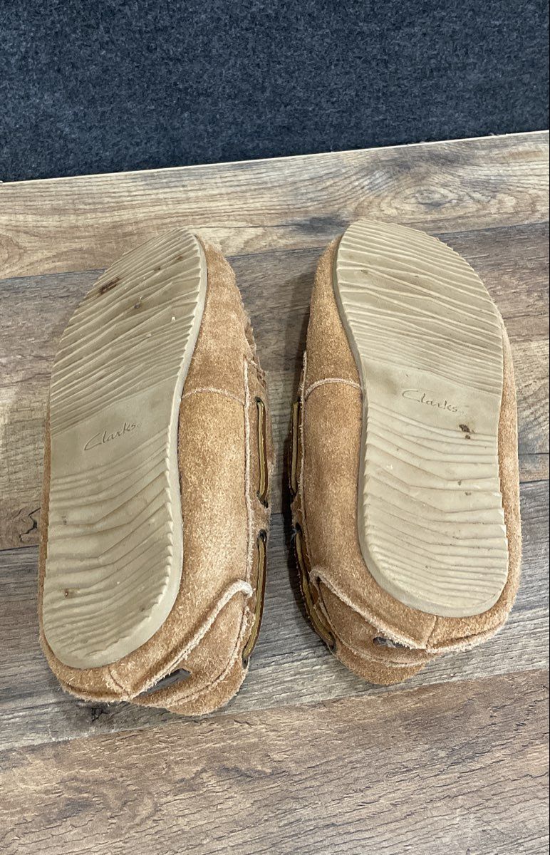 Clarks Brown Suede Faux Fur Lined Moccasin Slippers Women's Size 10W