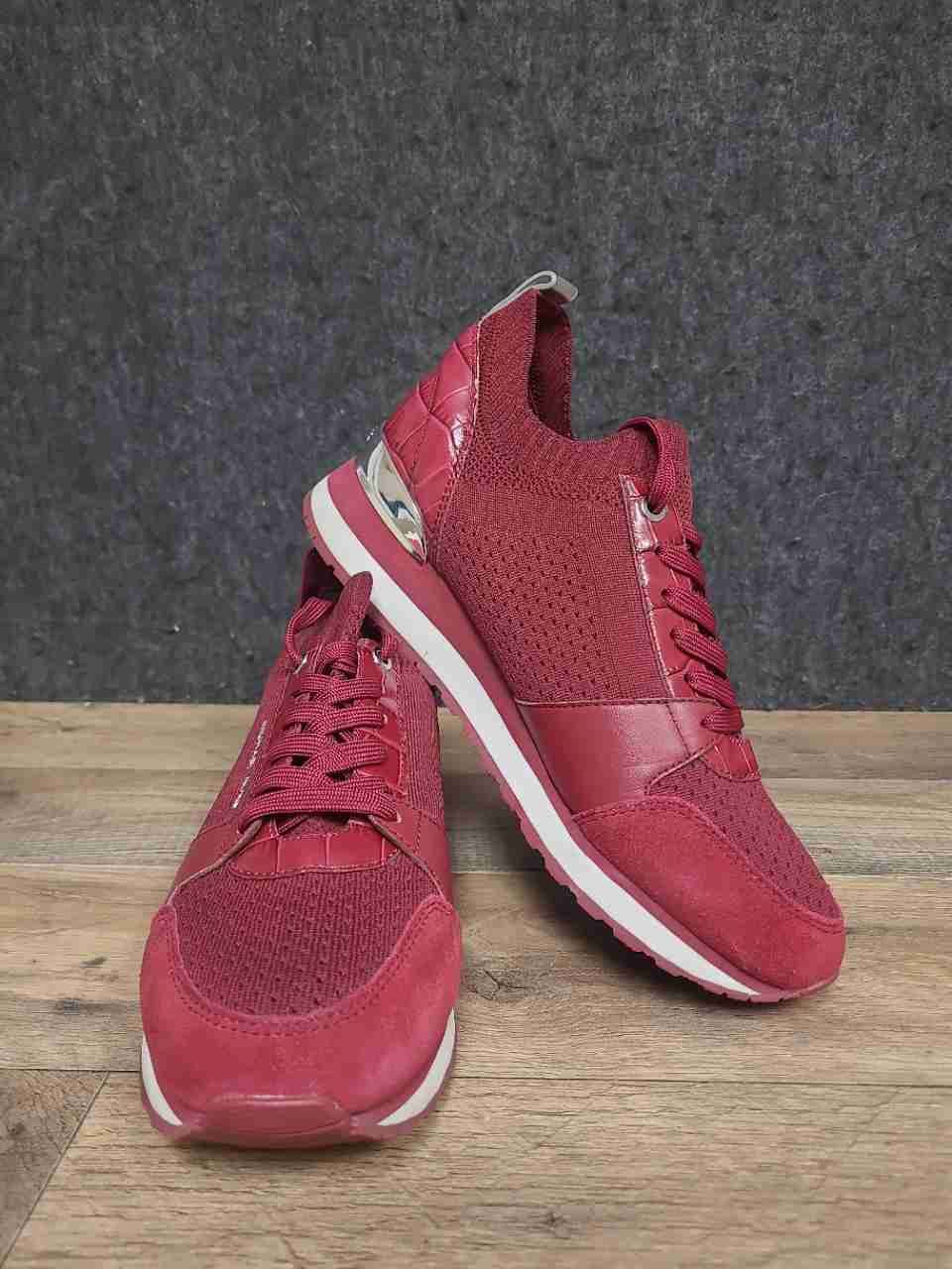 Michael Kors Billie Burgundy Knit Croc-Embossed Sneakers Women's Size 7.5