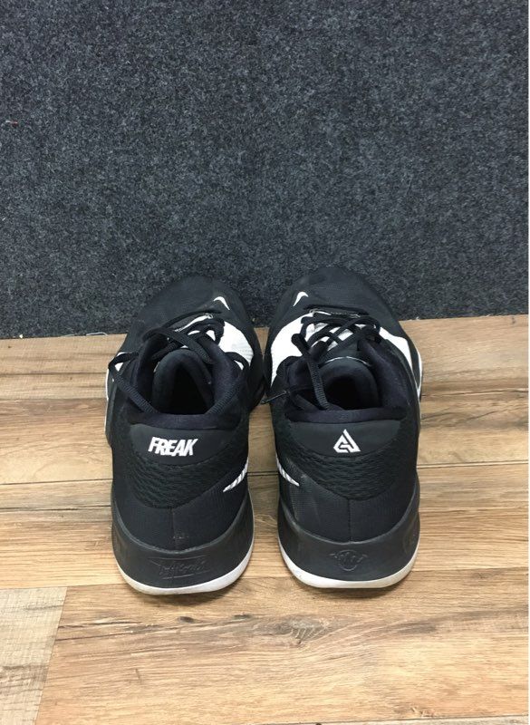 Nike Zoom Freak 4 Black White Basketball Shoes Men's Size 12