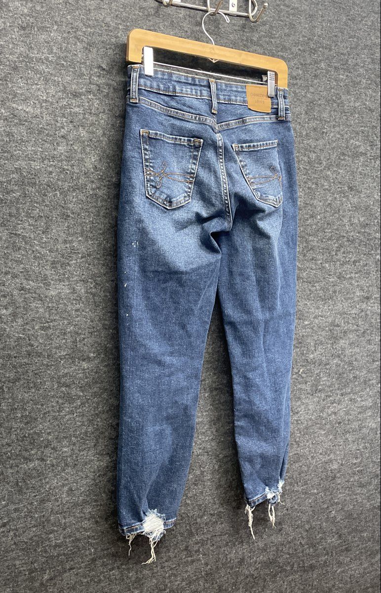 Denizen from Levi's Women's Blue Distressed Raw Hem Boyfriend Jeans Sz 2 W26
