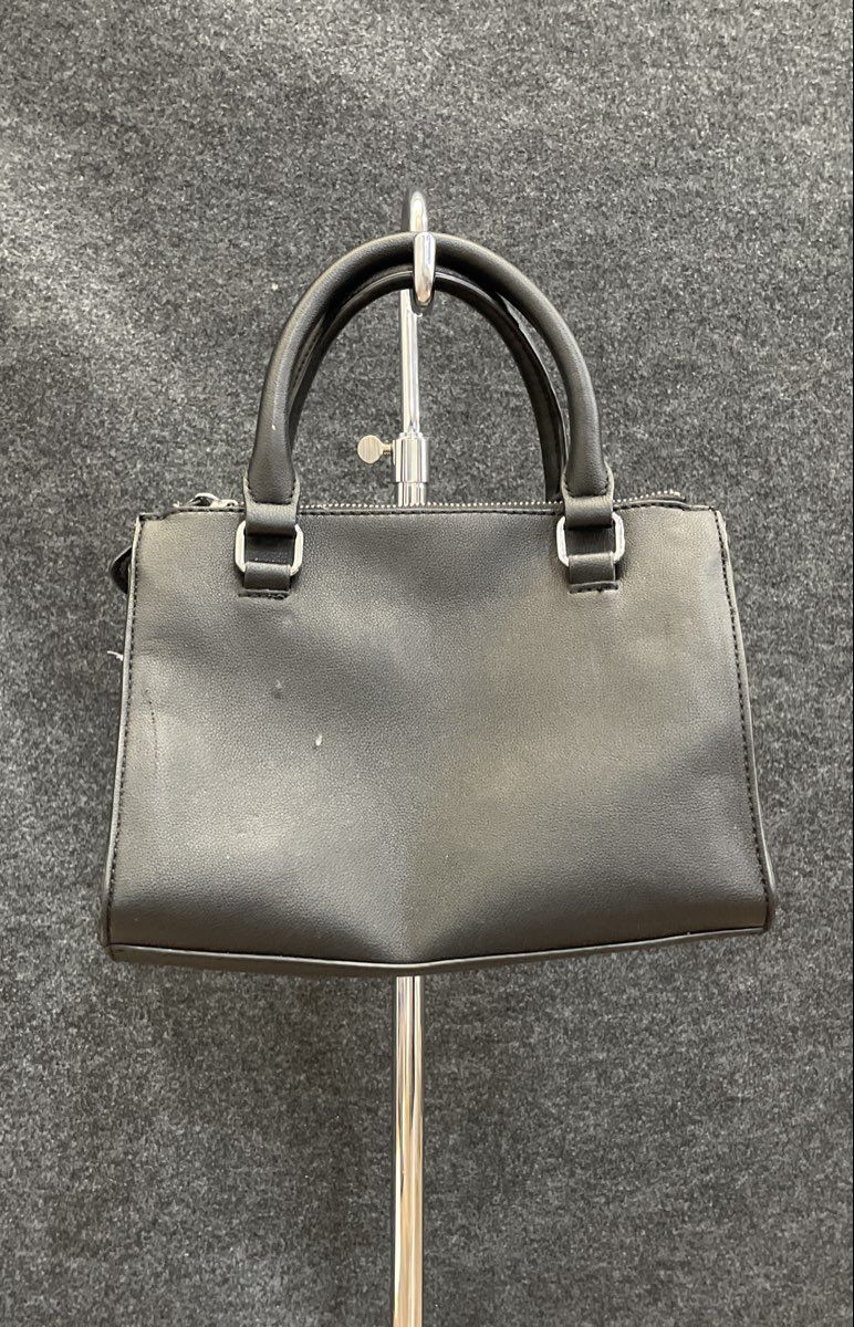 Guess Black Leather Satchel Handbag Top Handle Purse Gunmetal Hardware