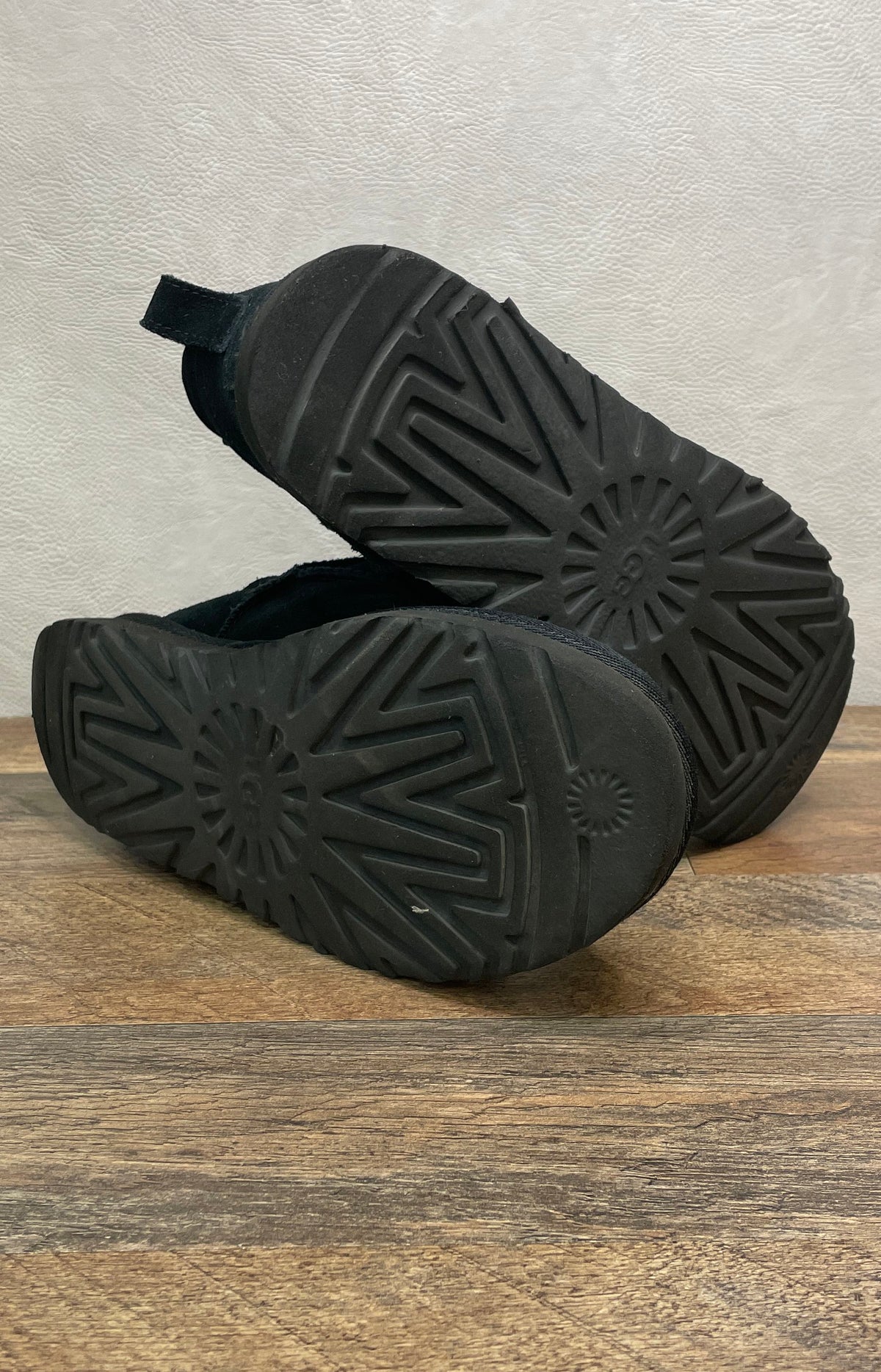 UGG Classic Ultra Mini Graphic Black White Suede Ankle Boots Women's Size 9