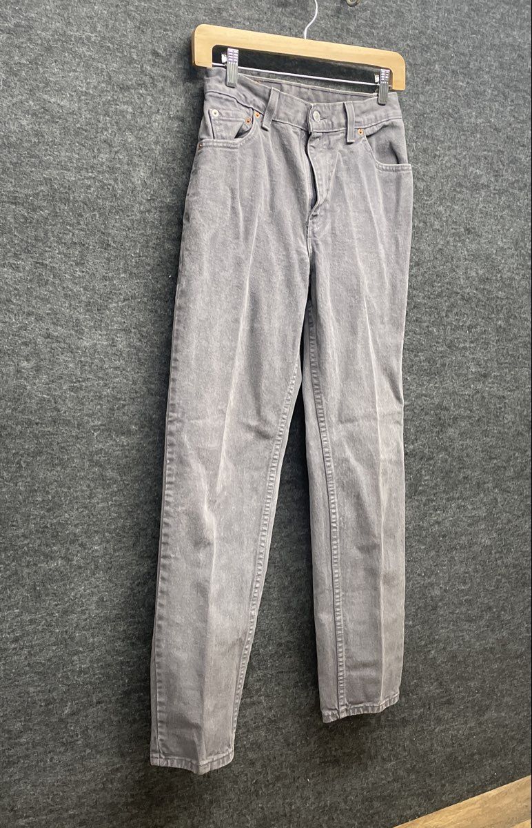 Vintage 90s Levis 550 Womens Gray Relaxed Fit Tapered Leg Jeans Made in USA Sz 6