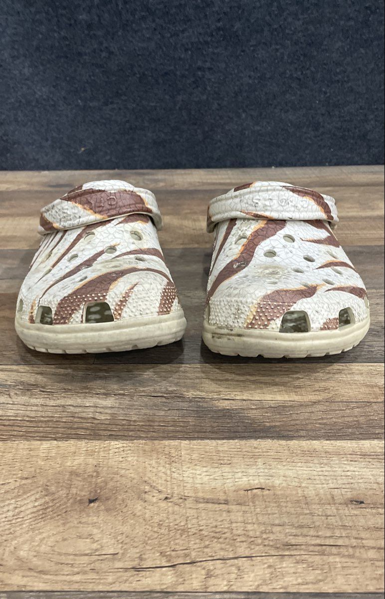 Crocs Classic Clog Jurassic World T-Rex Dinosaur Print Men's Size 12