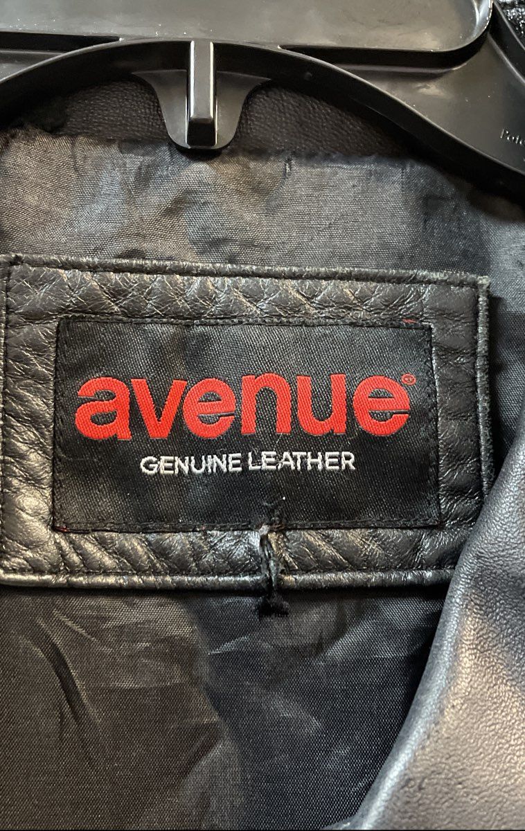 Avenue Women's Black Genuine Leather Whipstitch Zip Front Jacket Sz 18/20