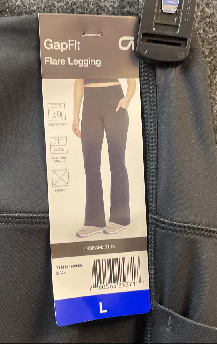 GapFit Women's Flare Legging Black Side Pockets Moisture Wicking NWT Size L