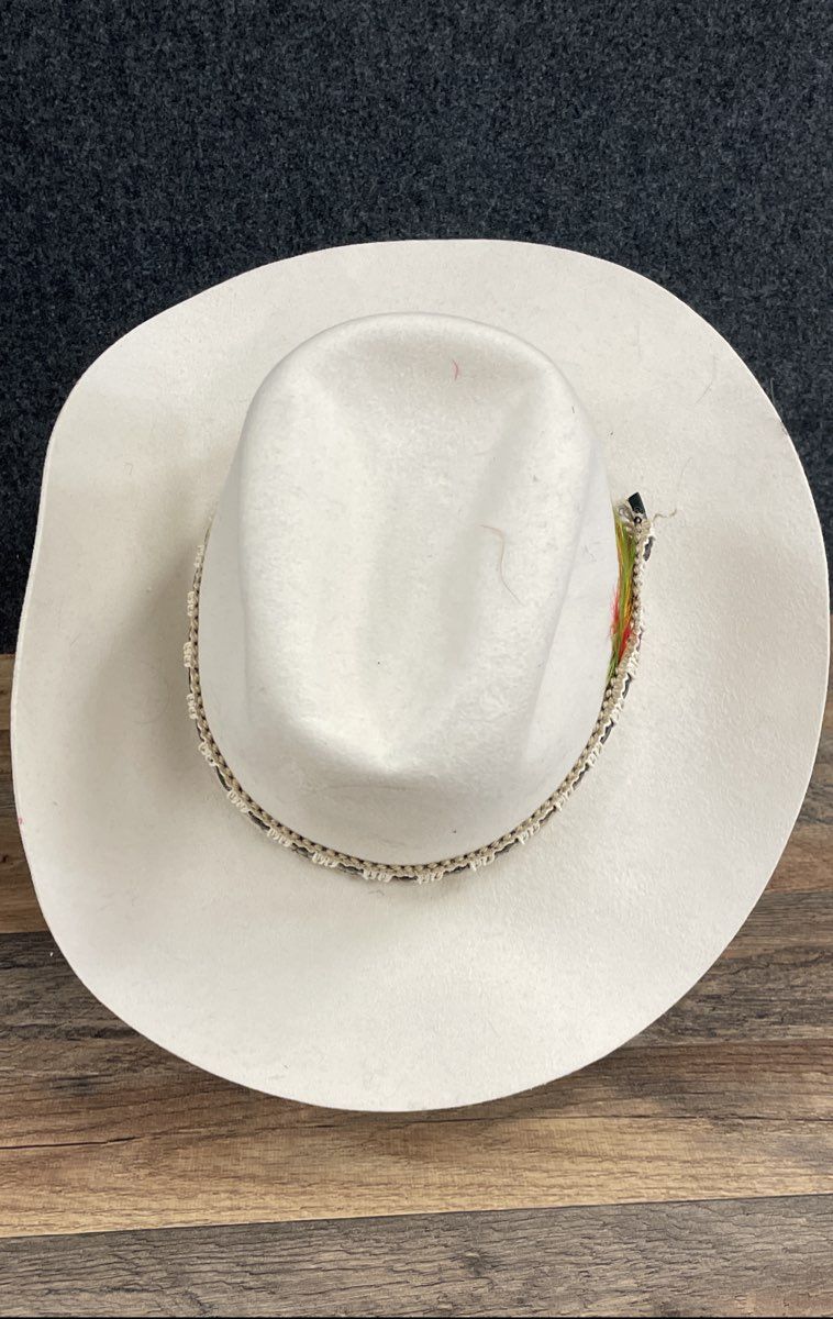 Vintage Smithbilt Men's Off-White Felt Western Cowboy Hat Woven Feather Band
