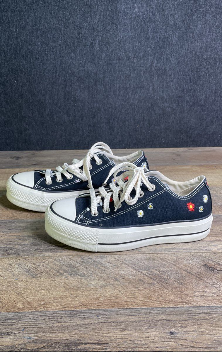 Converse Chuck Taylor All Star Lift Low Floral Black Platform Sneakers Size 6