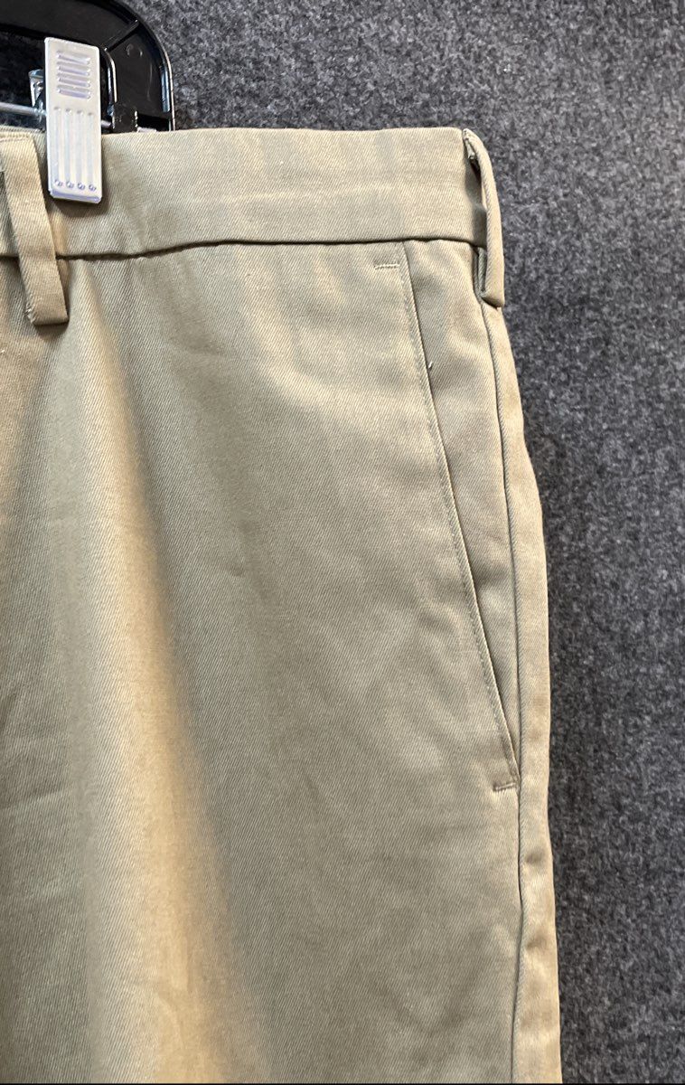 Dockers Men's Signature Iron Free Khaki Pants Brown Classic Fit Flex Sz 42x32