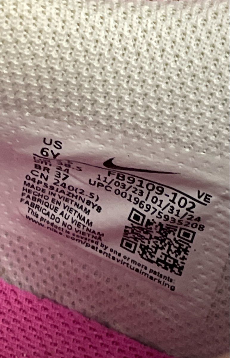 Nike Dunk Low Active Fuchsia White GS Youth Sneakers Size 6Y