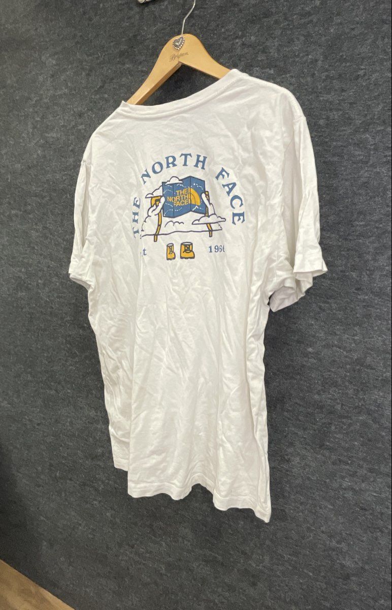 The North Face Men's White Graphic Outdoor Back Print T-Shirt Sz L