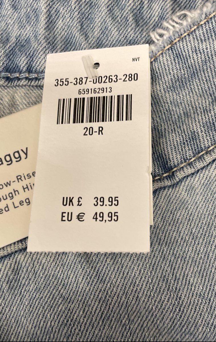 Hollister Women's Light Wash Blue Low-Rise Baggy Jeans Frayed Hem NWT Sz 20R