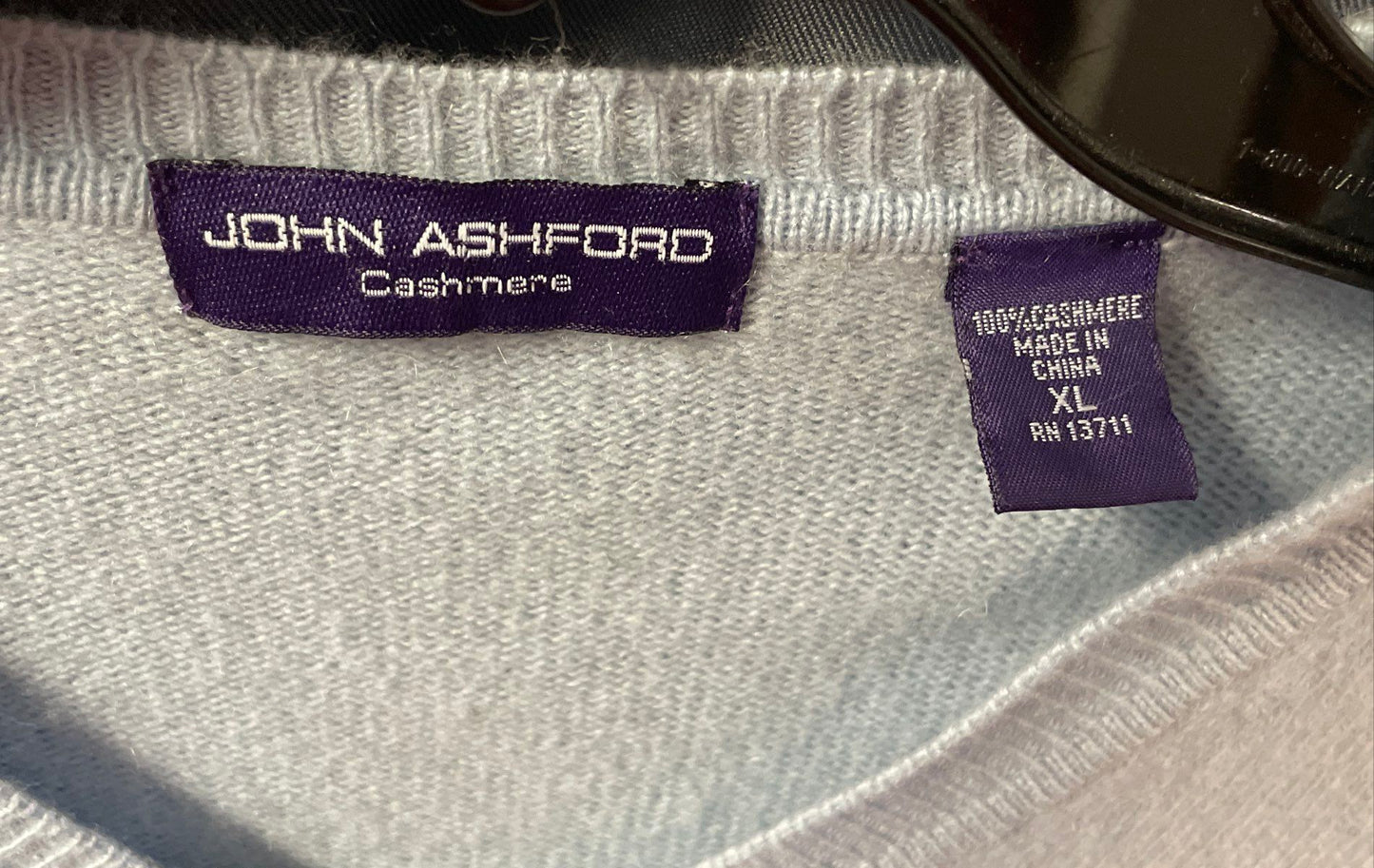 John Ashford Men's Light Blue 100% Cashmere V-Neck Sweater Size XL
