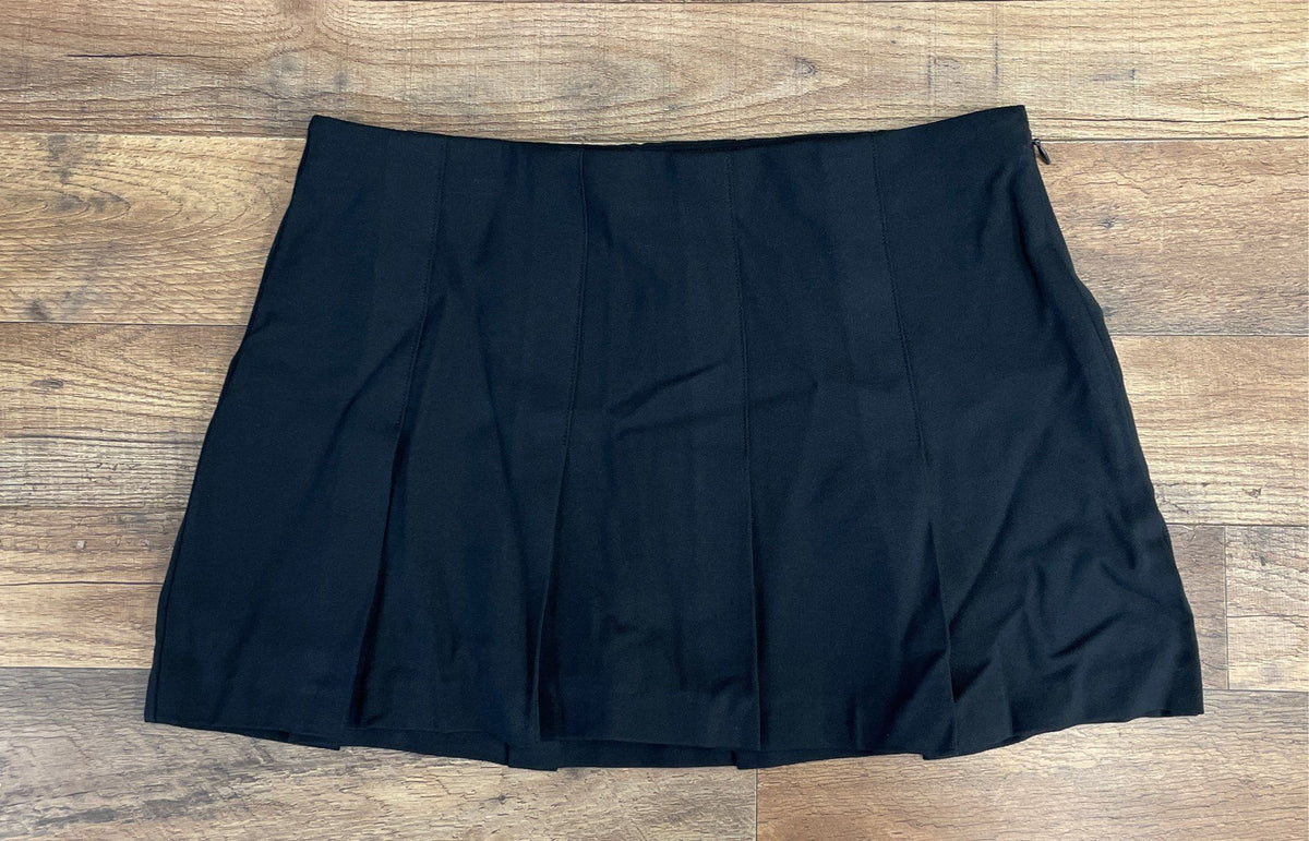 Abercrombie & Fitch Women's Black Pleated Skirt Built In Shorts Sz S NWT