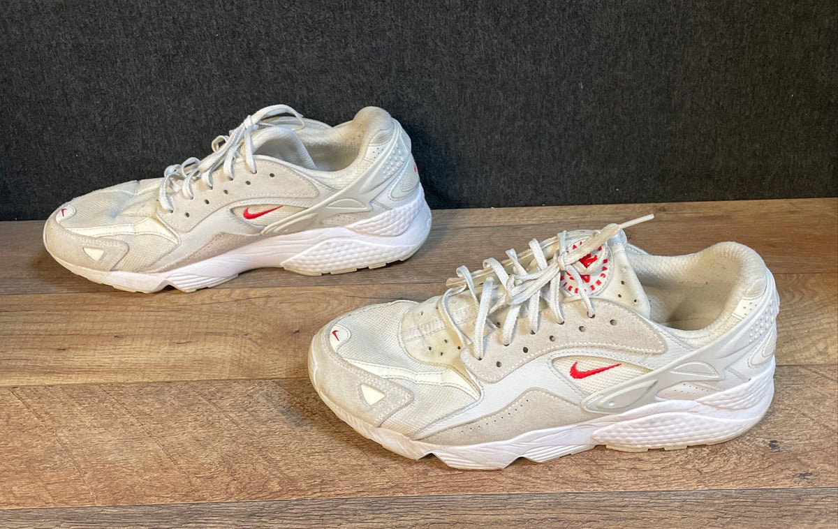 Nike Air Huarache White University Red Running Lifestyle Sneakers Size 11