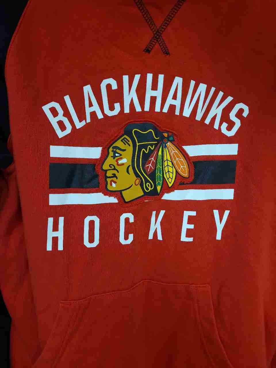 NHL Men's Chicago Blackhawks Hockey Hoodie Red Black Raglan Pullover Sz M