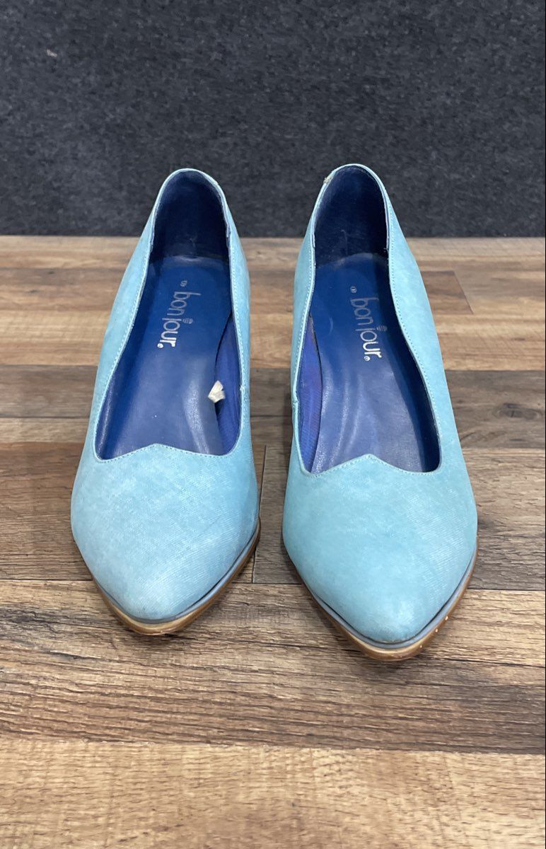 Bonjour Women's Light Blue Pointed Toe Leather Kitten Heel Pumps Size 9
