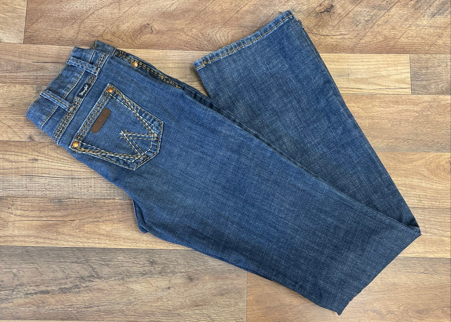 Wrangler Women's Blue Contrast Stitching Bootcut Stretch Jeans Sz 18 Slim
