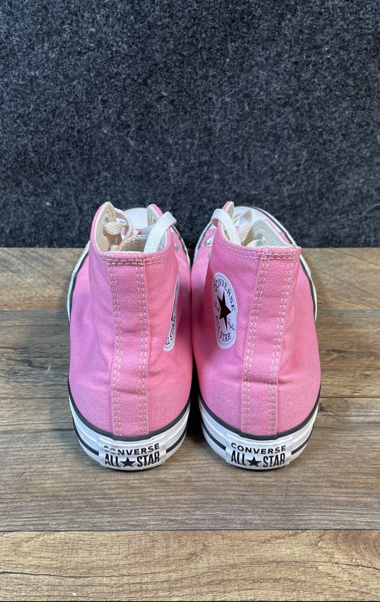 Converse Chuck Taylor All Star Pink High Top Women's Size 9