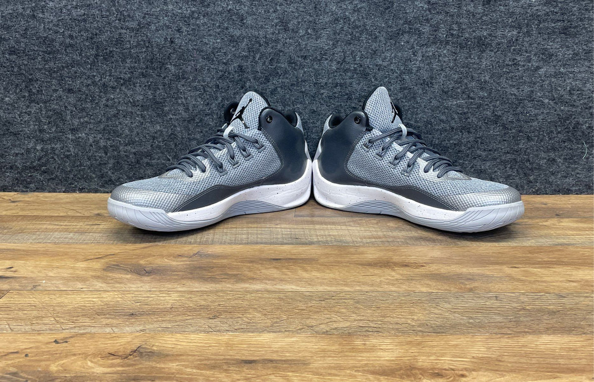 Nike Air Jordan Ultra Fly Cool Grey Black White Basketball Shoes Size 8