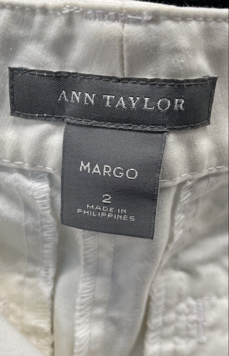 Ann Taylor Women's Margo Off-White Cropped Ankle Zip Flat Front Pants Size 2