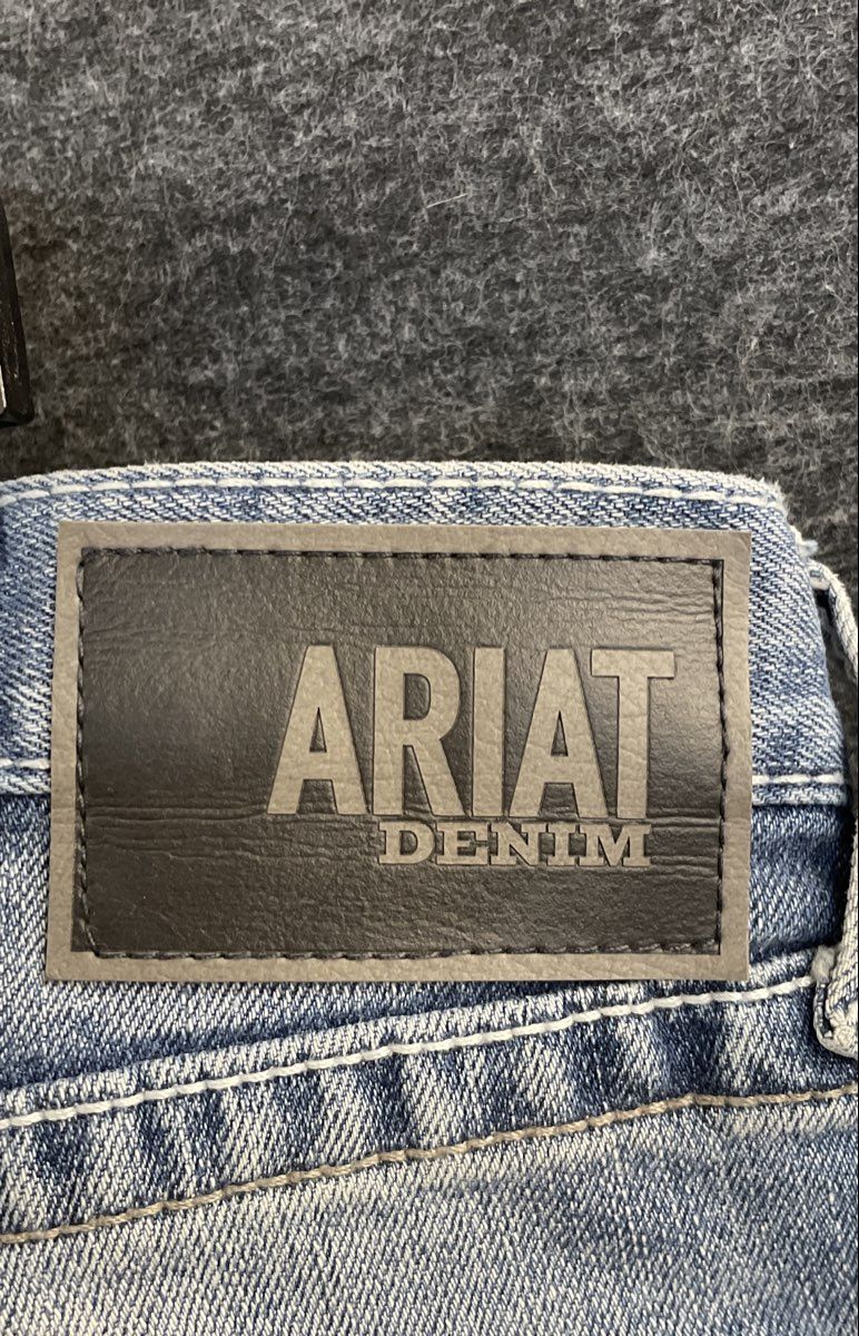 Ariat Men's M2 Traditional Relaxed Boot Cut Light Wash Denim Jeans Sz 36x36