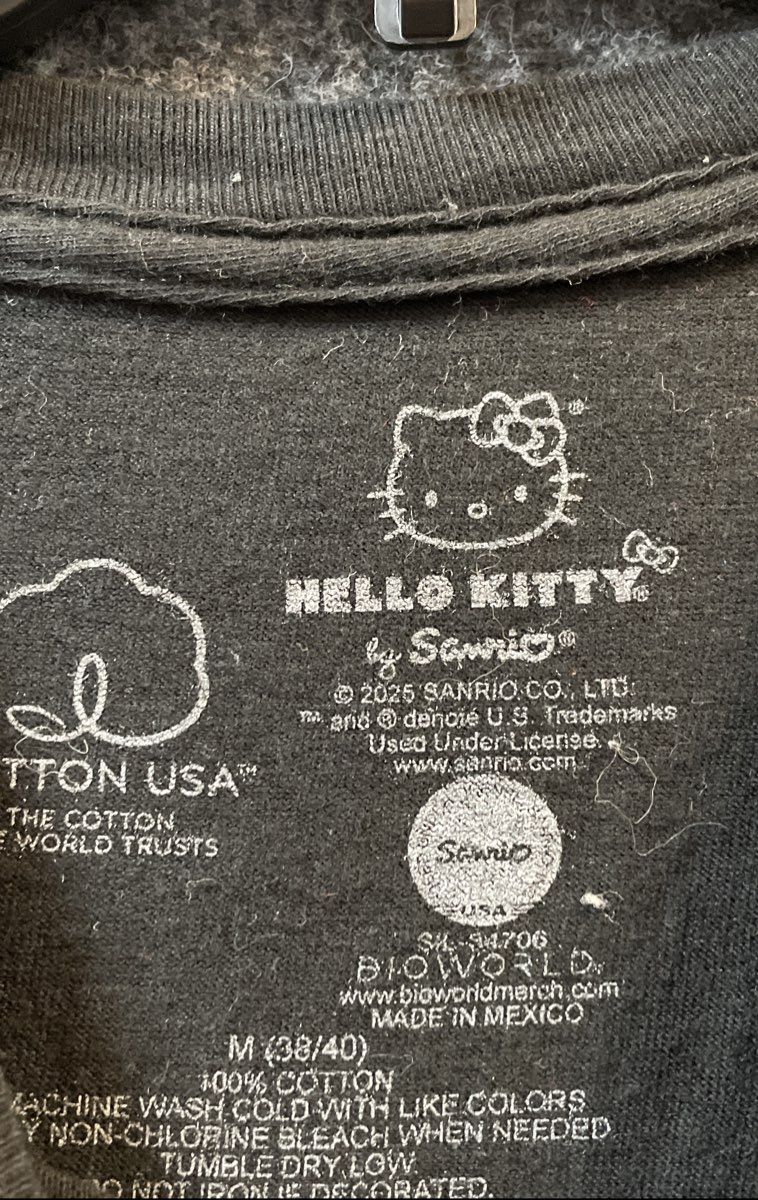 Hello Kitty Sanrio Black Tokyo Racing Graphic Short Sleeve T-Shirt Sz M
