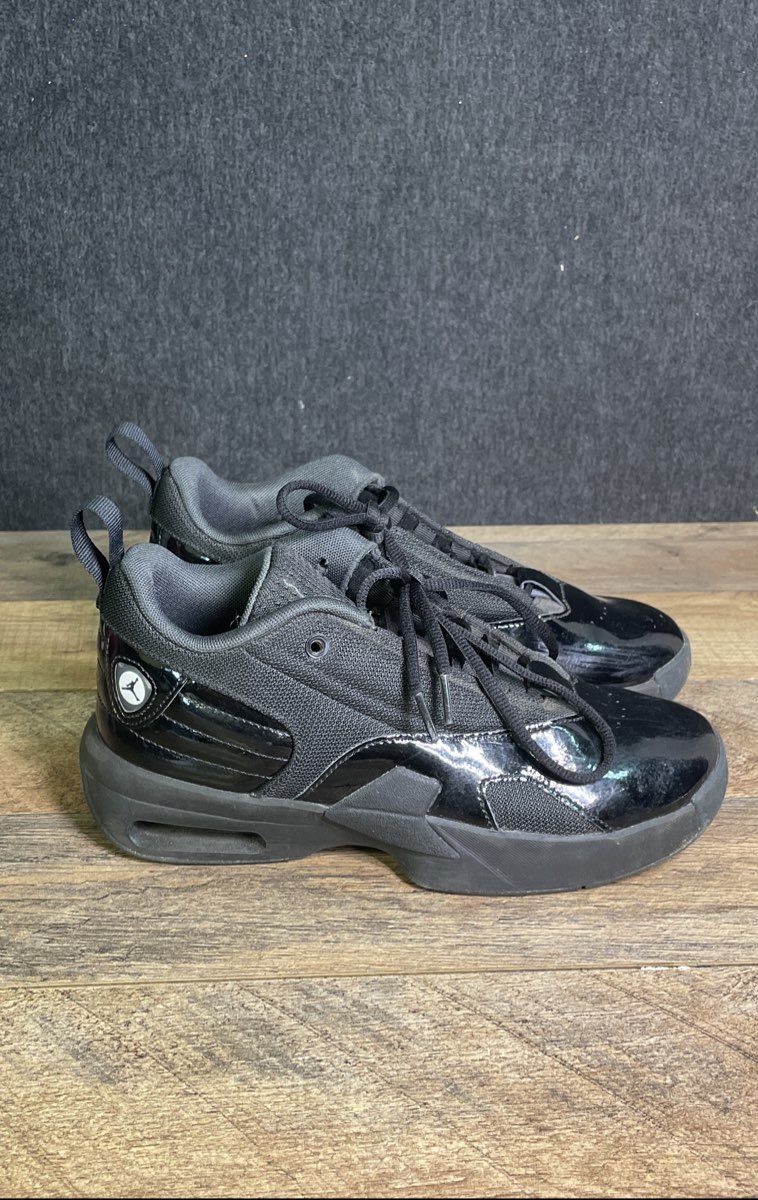 Nike Air Jordan Max Aura 6 Black Anthracite Youth Sneakers Size 5.5Y