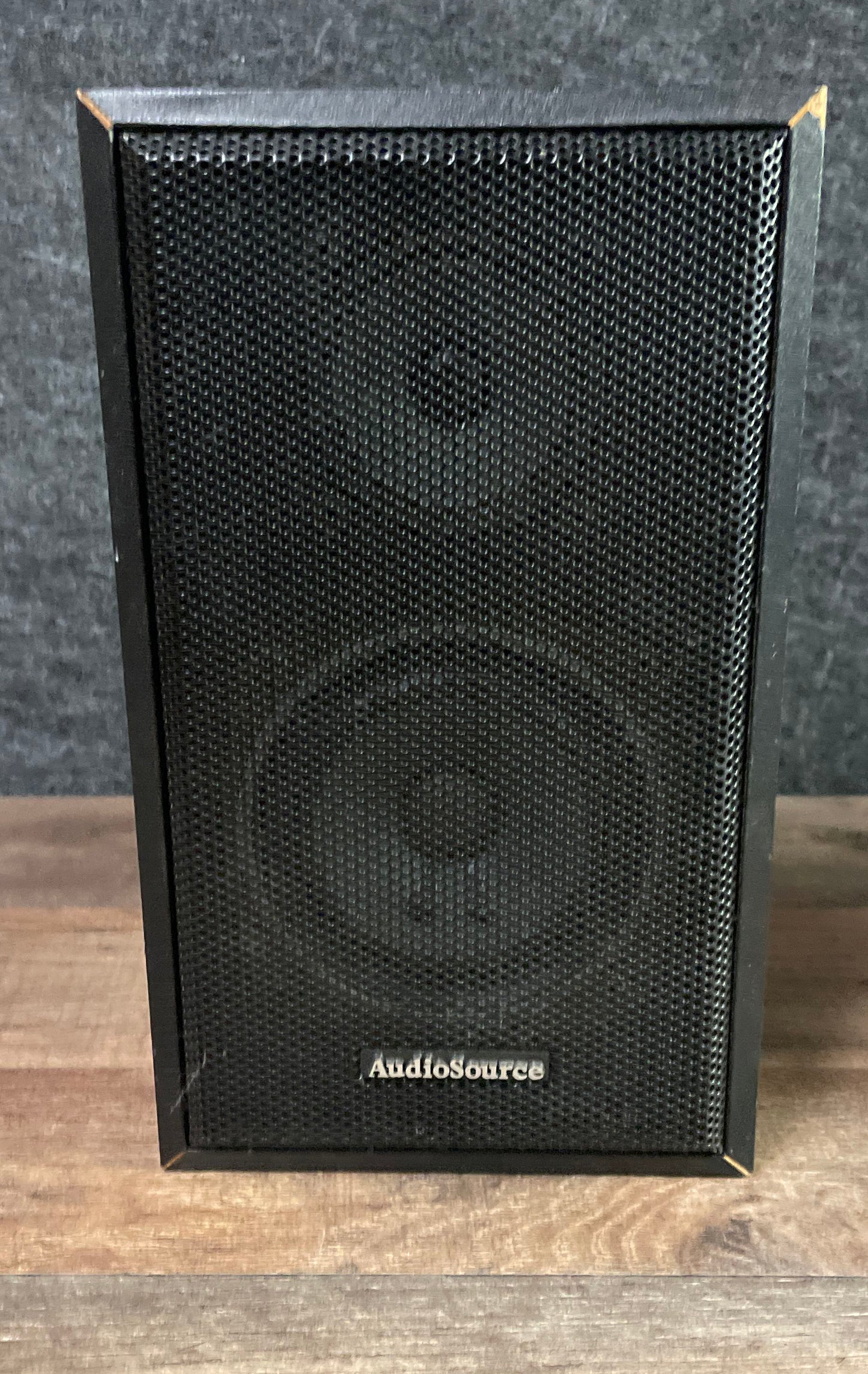 Vintage AudioSource LS Ten/A Bookshelf Speakers 30W 4 Ohm Pair
