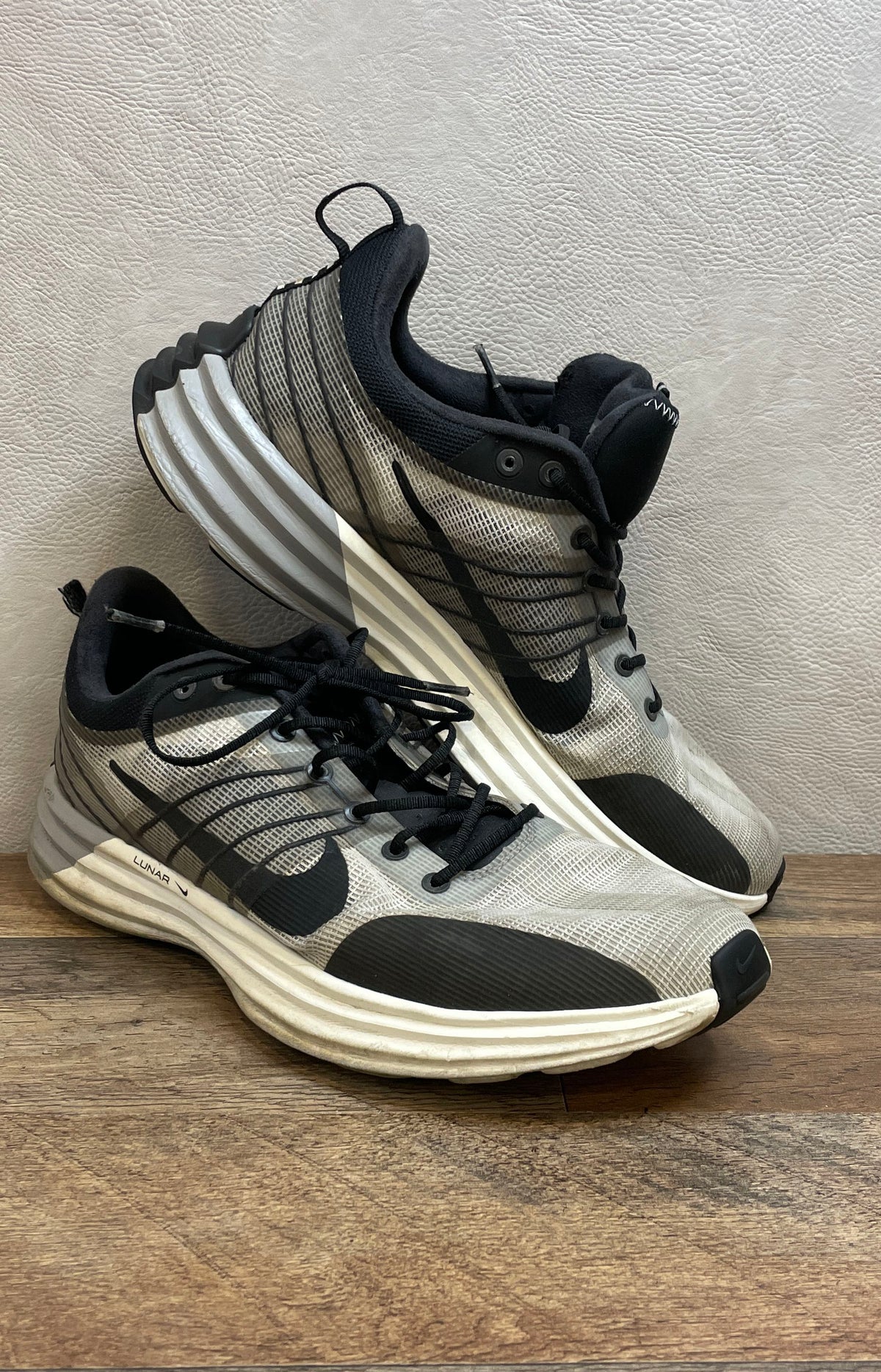 Nike Lunar Roam White Black Light Bone Running Sneakers Men's Size 10