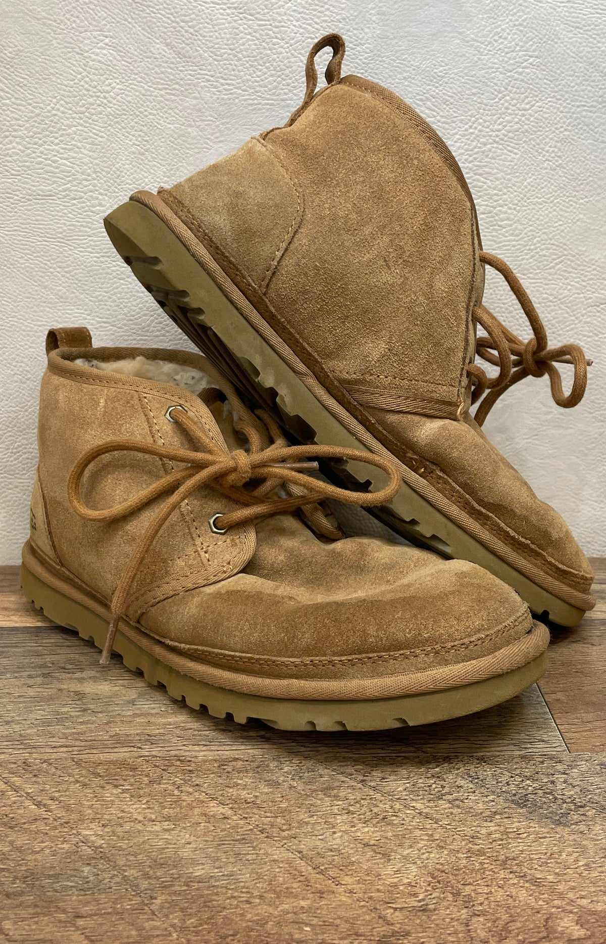 UGG Women's Neumel Chestnut Tan Suede Lace Up Chukka Boots Size 8