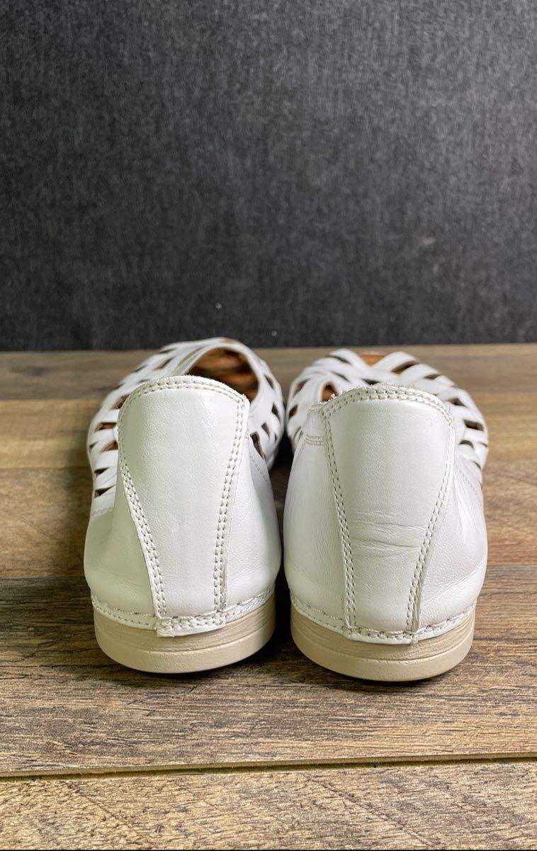 Karyoka White Real Leather Cut Out Comfort Flats Women's Size 41