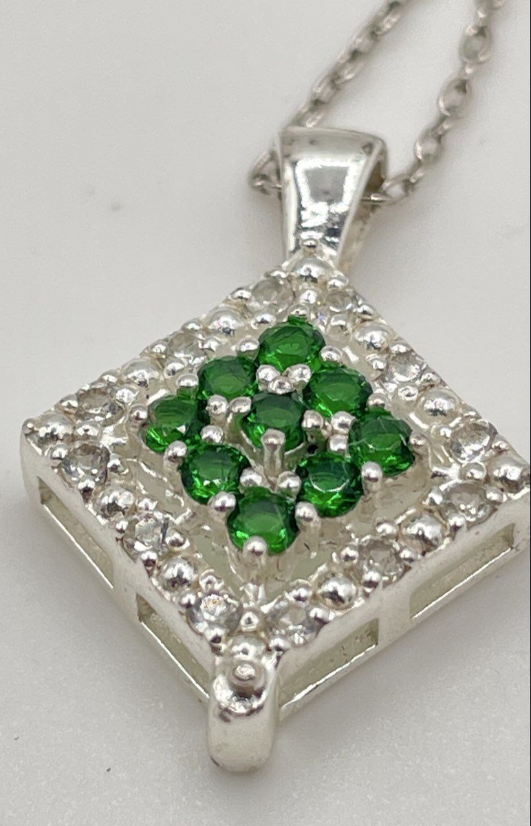 925 Sterling Silver Diamond Halo Accent Green CZ Pendant Necklace 2.8g
