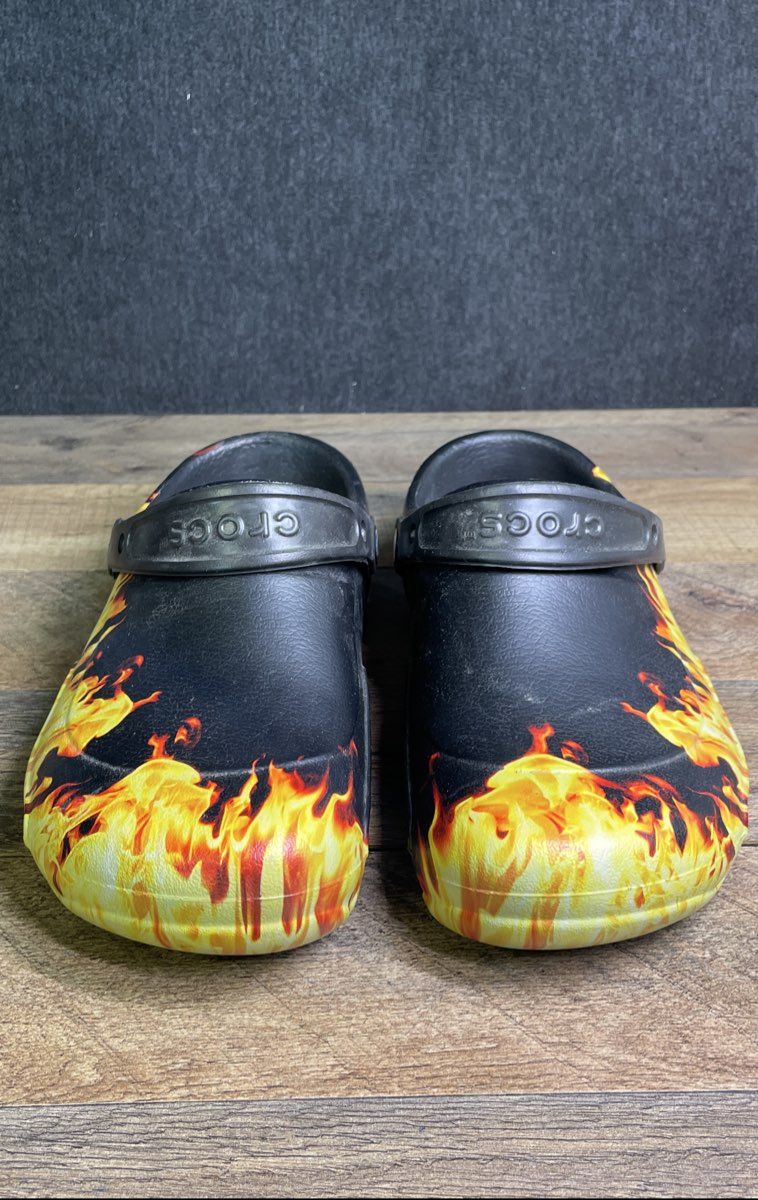 Crocs Bistro Graphic Flames Black Clogs Work Shoes Men's 9 Women's 11