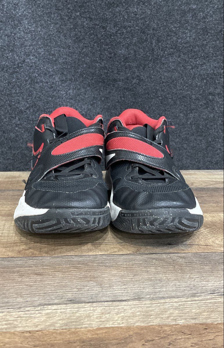 Nike Hustle D 10 Black Red White Youth Basketball Shoes Size 6Y