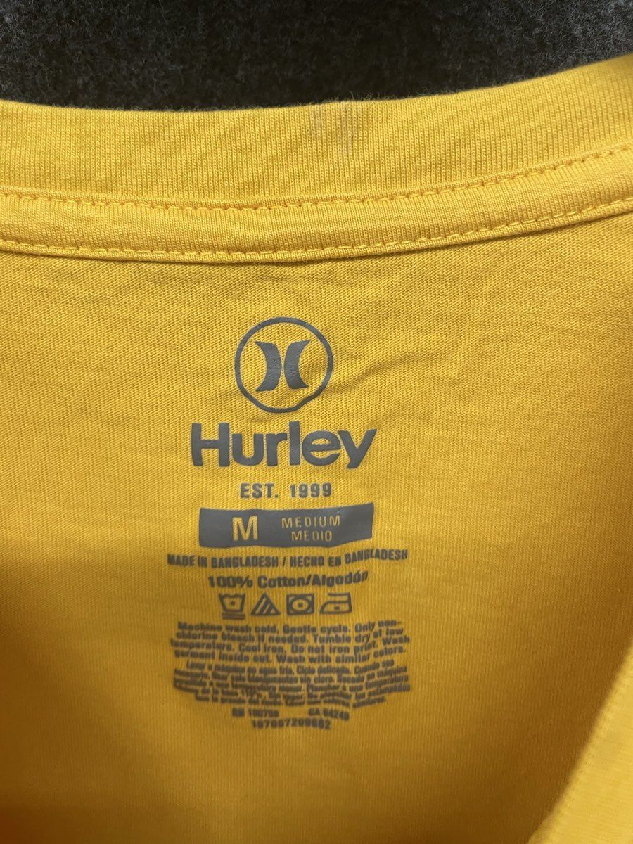 Hurley Men's Yellow Graphic Logo T-shirt Established 1999 Cotton Size Medium