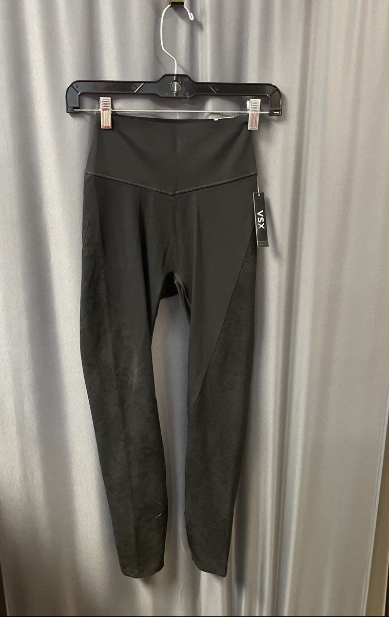 VSX Victoria's Secret Women's Black Roseflex Lace Leggings Sz M 25" Inseam NWT