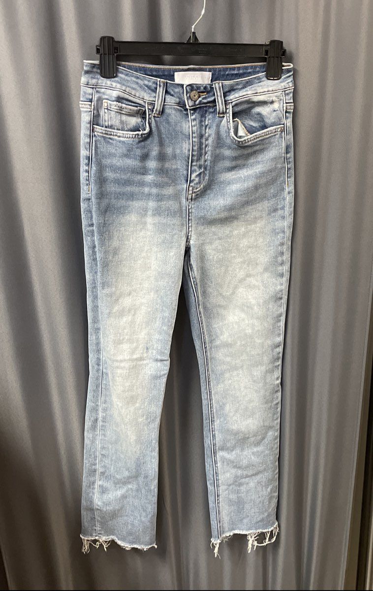 Vervet Blue Women's High Rise Straight Leg Light Wash Distressed Raw Hem Sz 27