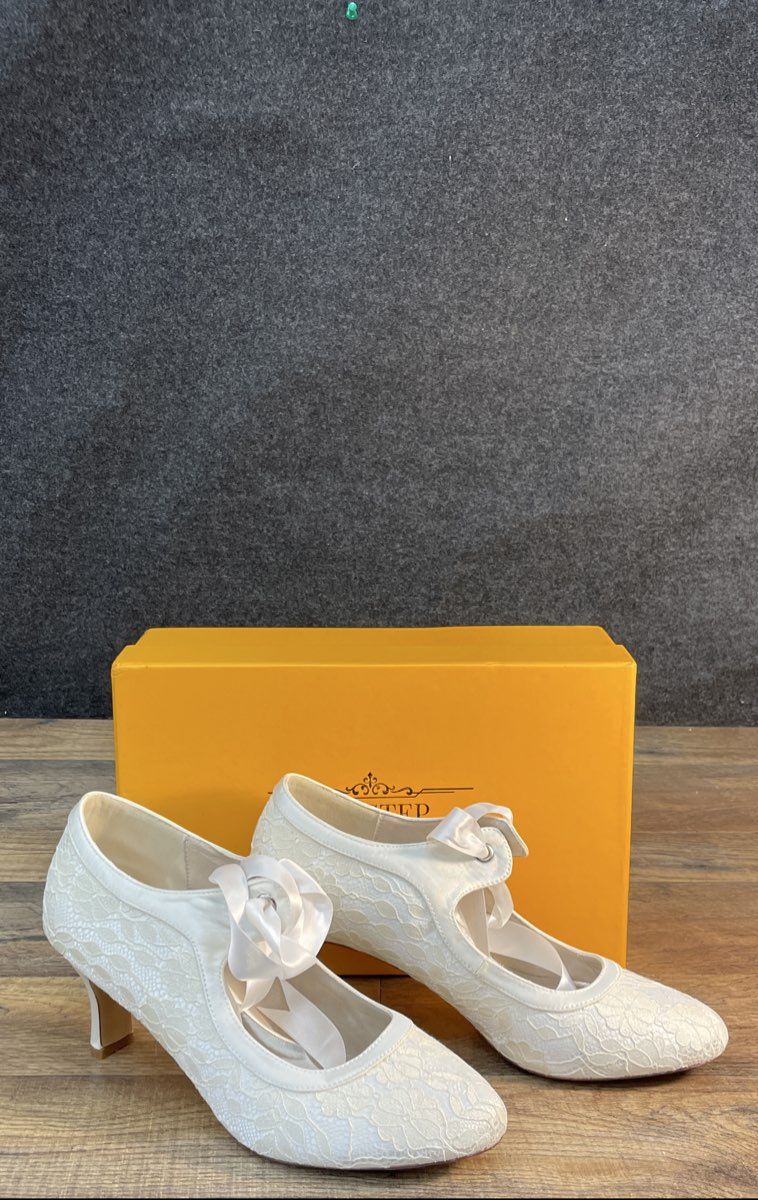 Up2step White Floral Lace Mary Jane Ribbon Bow Bridal Wedding Pumps Size 37 DS