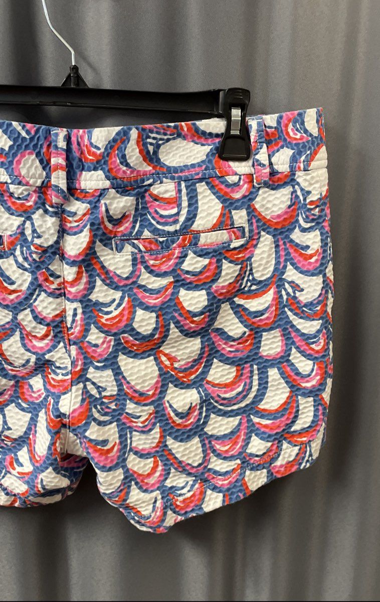 Lilly Pulitzer Women's Callahan Shorts Blue Pink Scallop Print Seersucker Sz 10