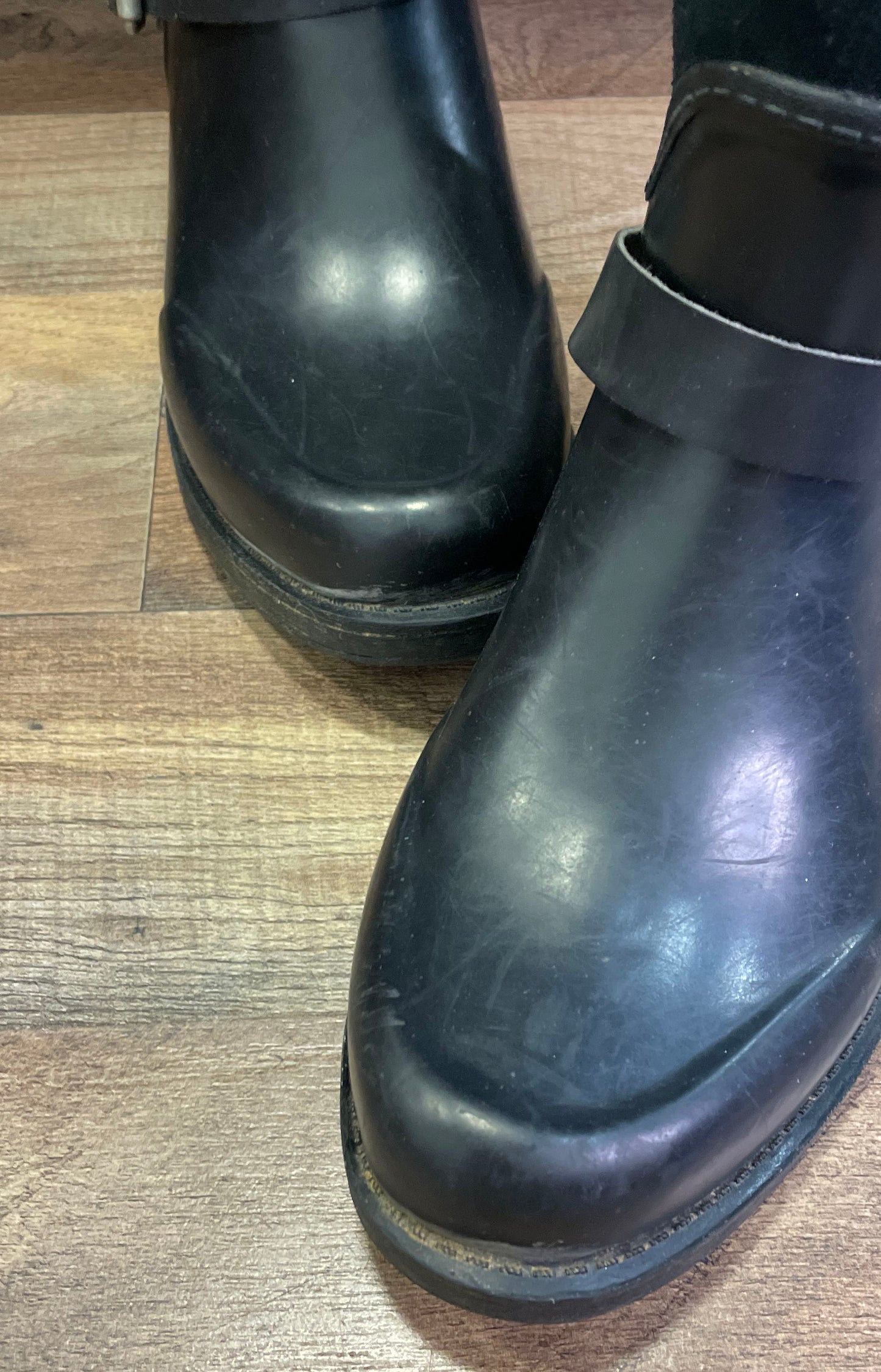 UGG Simmens Black Waterproof Leather Suede Buckle Boots Women's Size 6