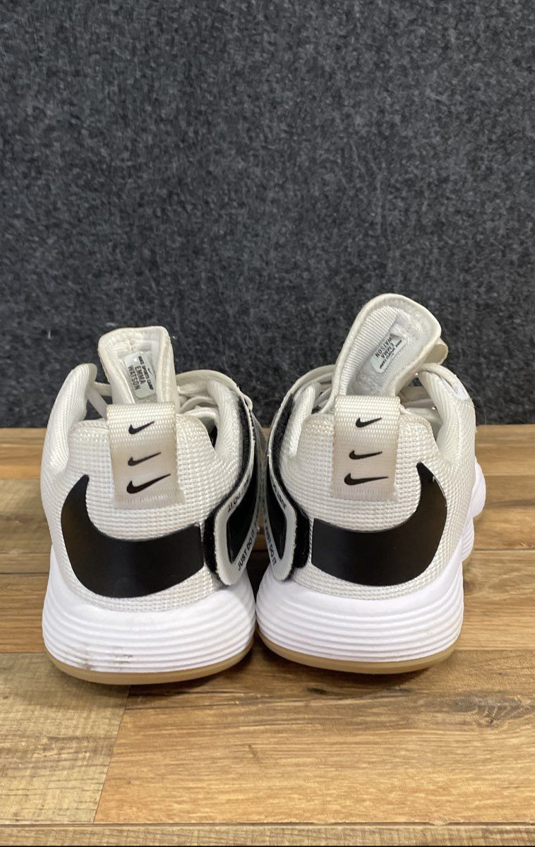 Nike Women's React Hyperset White Black Gum Volleyball Sneakers Size 7.5