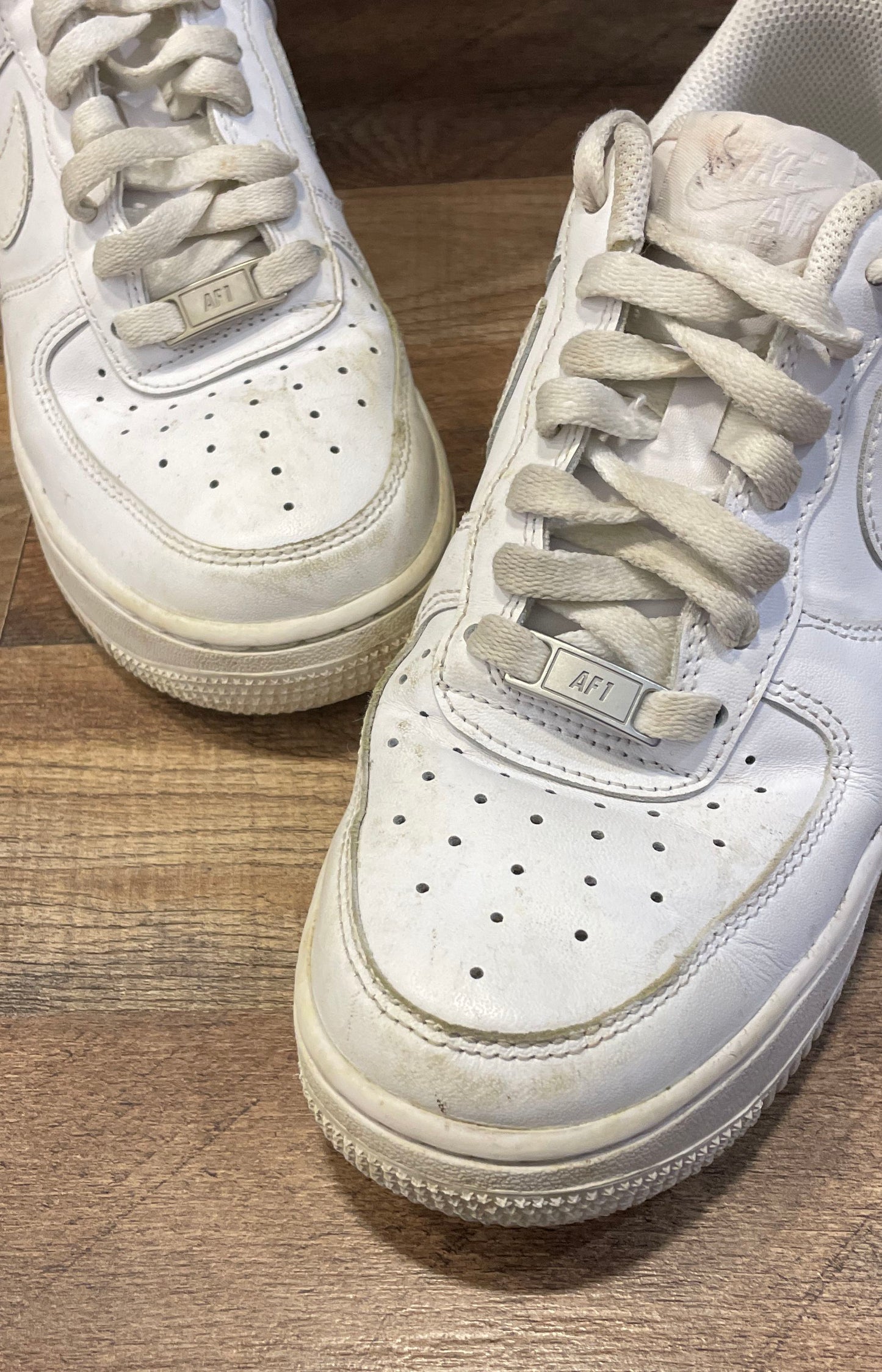 Nike Air Force 1 '07 Triple White Women's Sneakers Size 7.5
