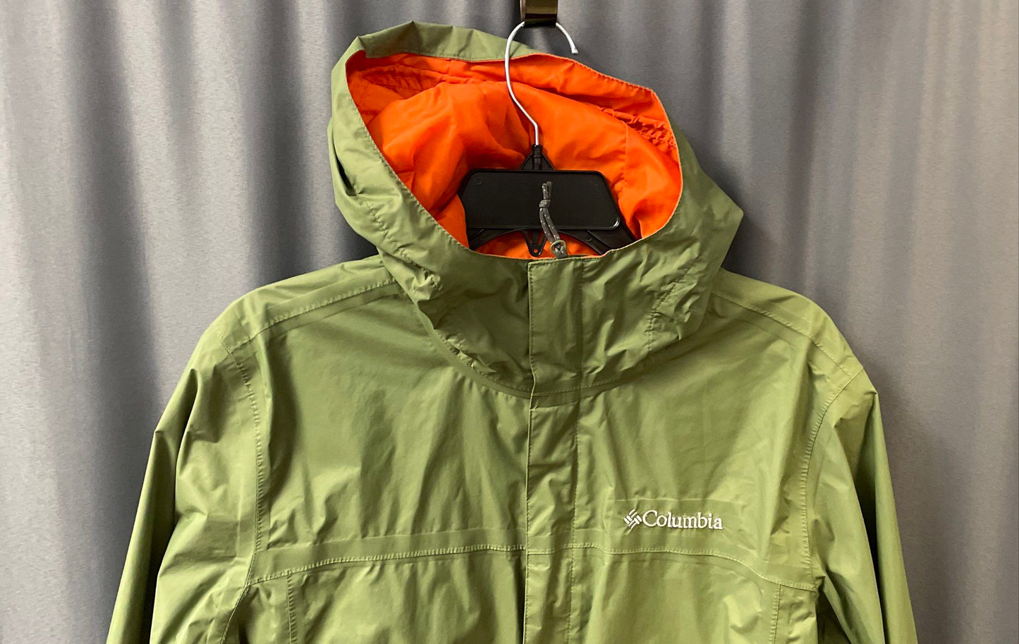Columbia Men's Green Omni-Tech Waterproof Hooded Rain Jacket Size S