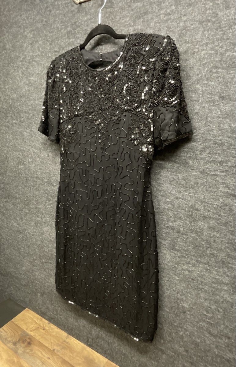 Vintage 90s Women's Black Beaded Sequined Cocktail Dress Keyhole Back