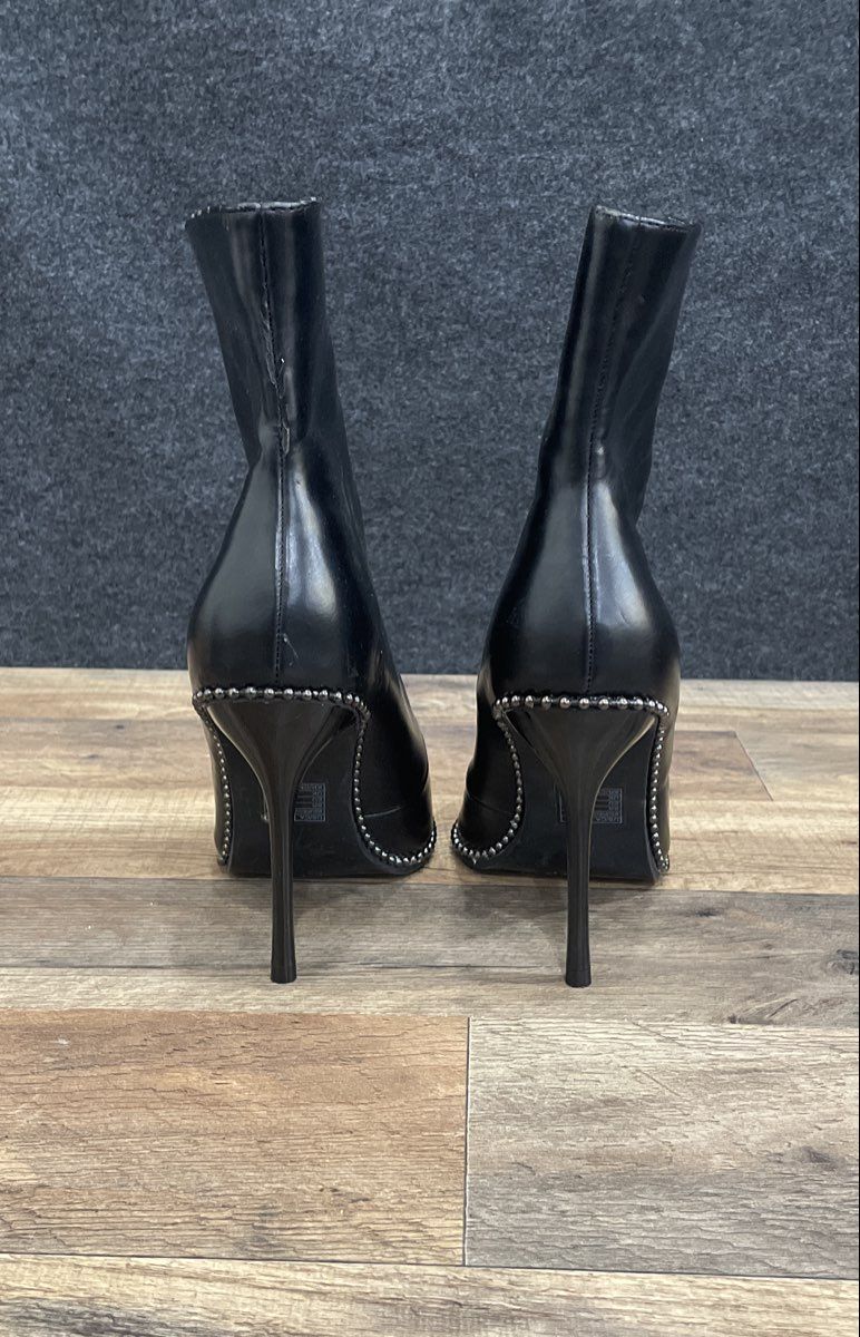 Forever 21 Black Front Zip Studded Pointed Toe Stiletto Ankle Boots Size 8