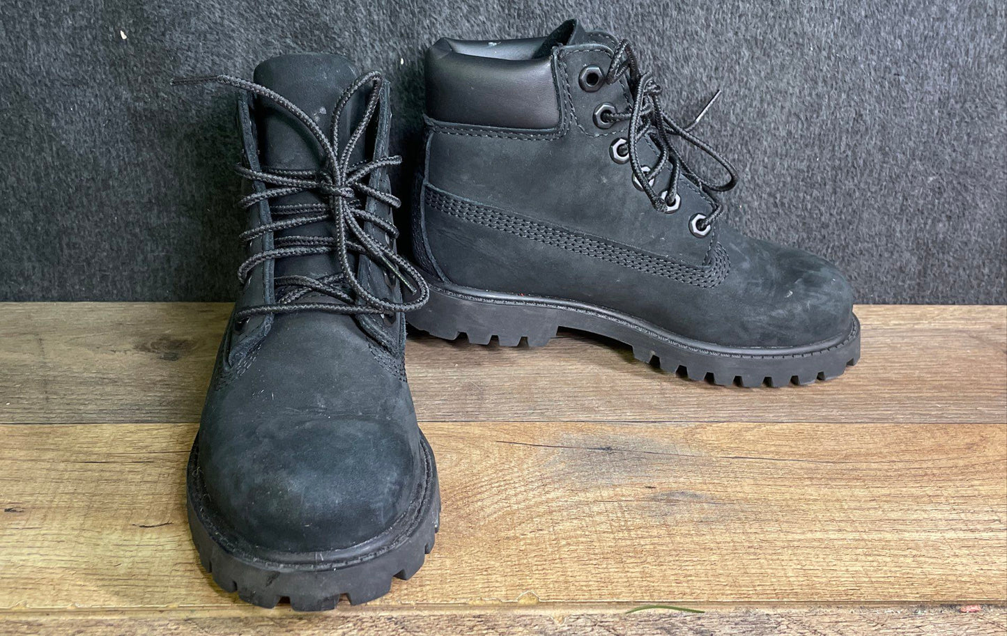 Timberland Premium 6-Inch Black Nubuck Kids Waterproof Boots Size 11