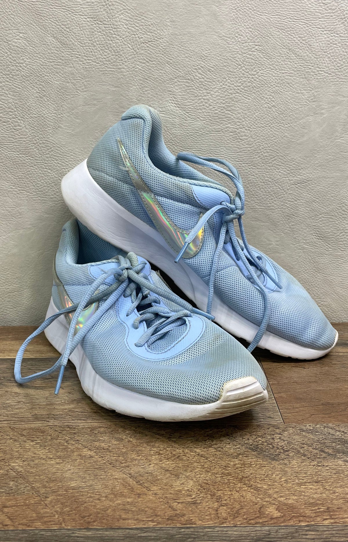 Nike Tanjun Light Blue Silver Iridescent Women's Lifestyle Sneakers Size 10