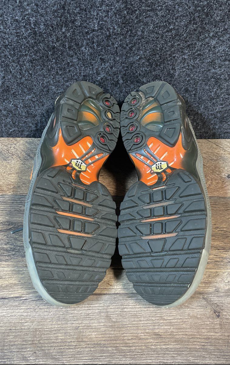 Nike Air Max Plus TN Olive Green Orange Youth Sneakers AO5435-001 Size 6Y